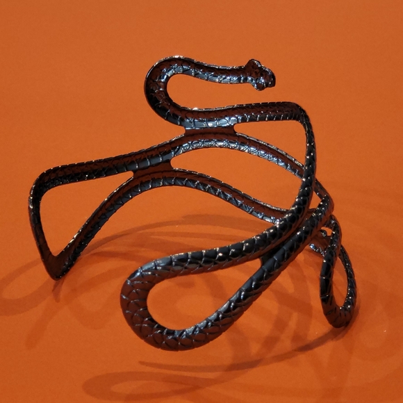 Snake Bracelet - Picture 2 of 3